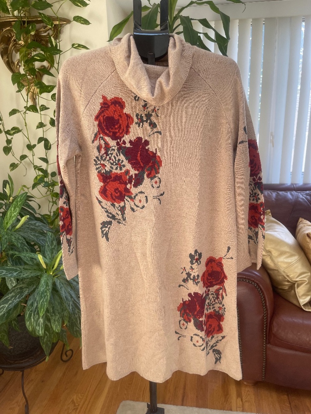 Gramercy 22 cowl neck floral sweater dress / tunic,